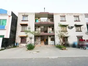 Get This Amazing Prime Location 5 Marla Flat Available In Khayaban-e-A