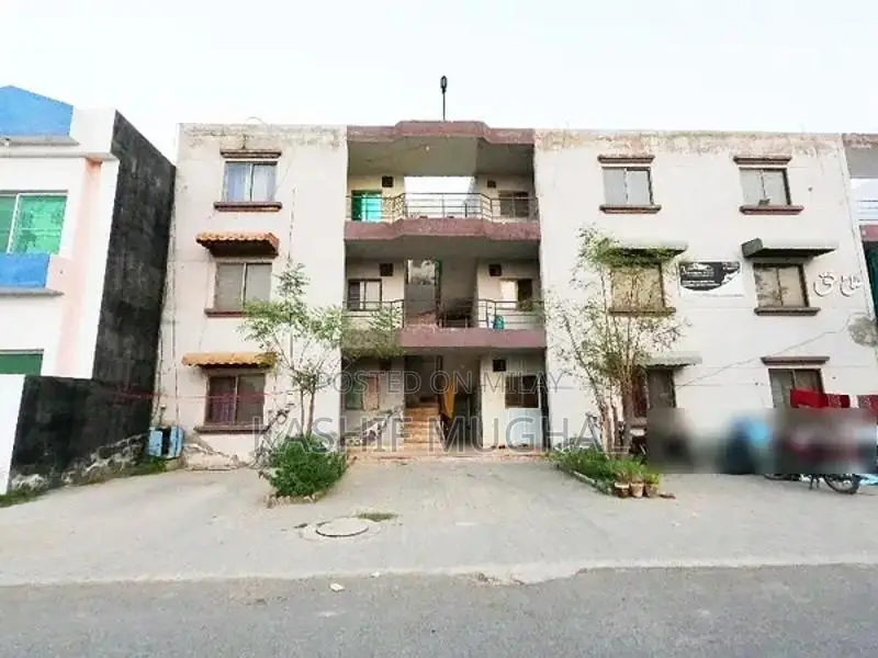 Get This Amazing Prime Location 5 Marla Flat Available In Khayaban-e-A