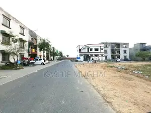 Get This Amazing Prime Location 5 Marla Flat Available In Khayaban-e-A