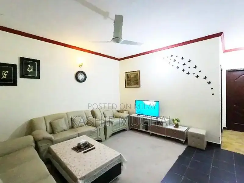 Get This Amazing Prime Location 5 Marla Flat Available In Khayaban-e-A