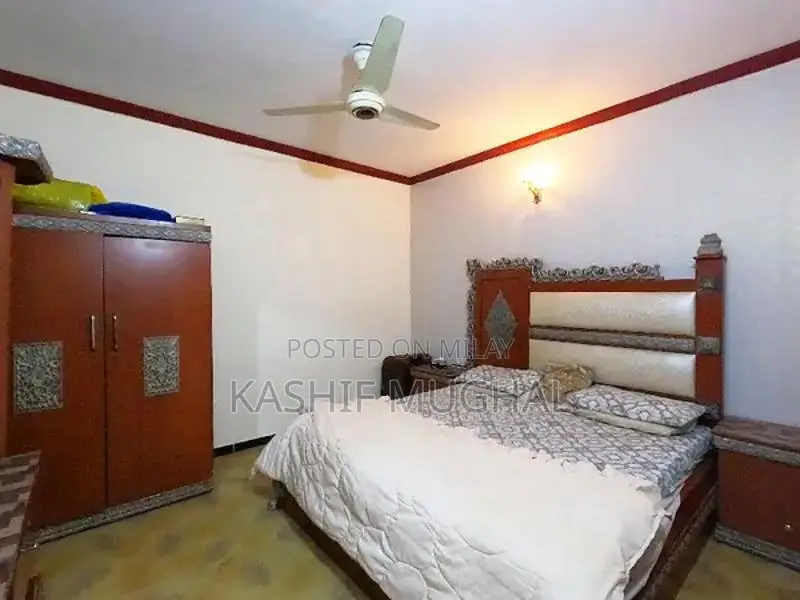 Get This Amazing Prime Location 5 Marla Flat Available In Khayaban-e-A