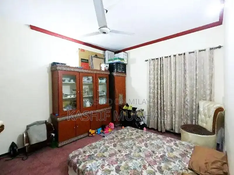 Get This Amazing Prime Location 5 Marla Flat Available In Khayaban-e-A