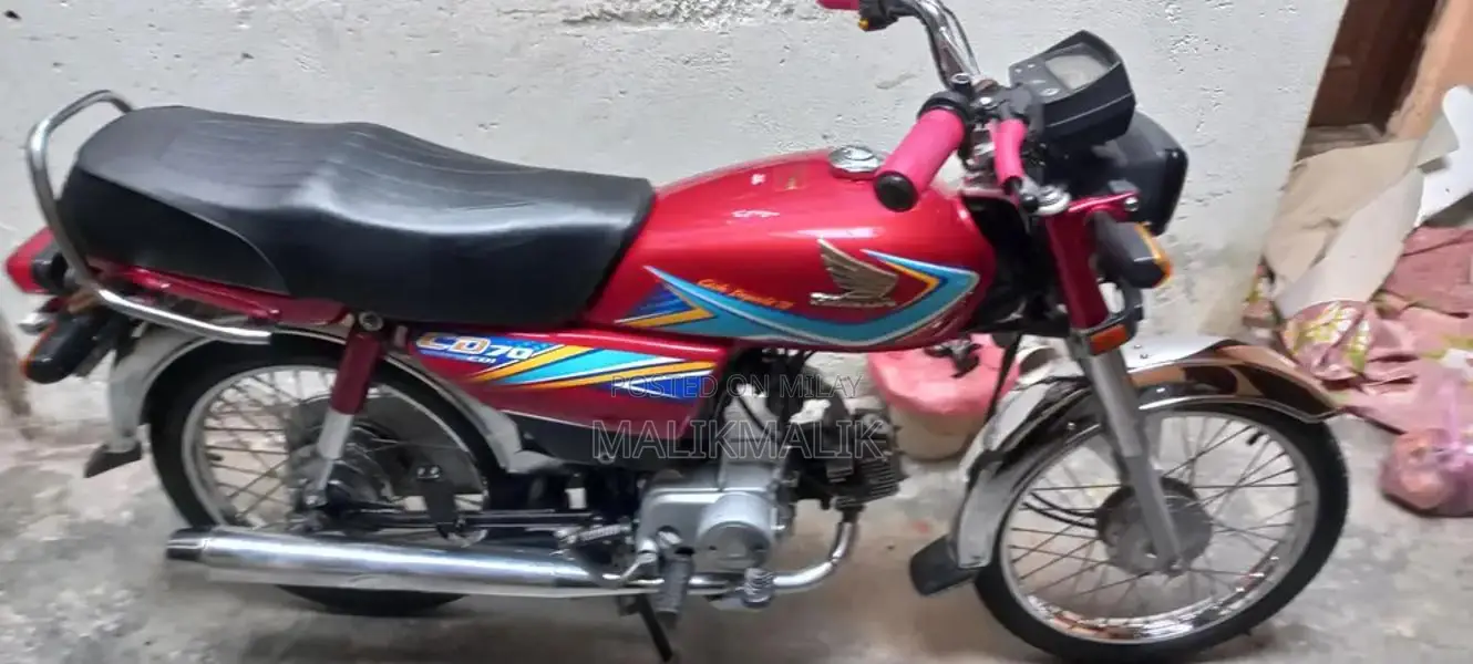 Honda CD-70 Motorcycle - Classic Two-Wheeler