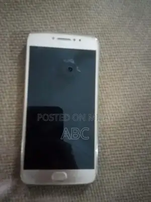 2 off set Motorola and samsung