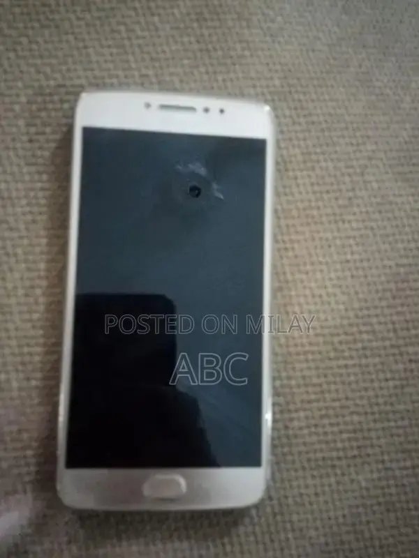 2 off set Motorola and samsung