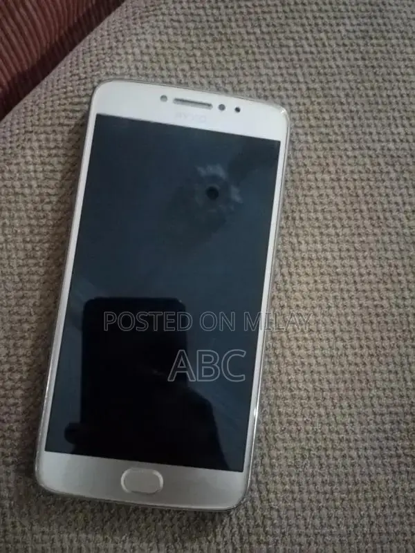 2 off set Motorola and samsung