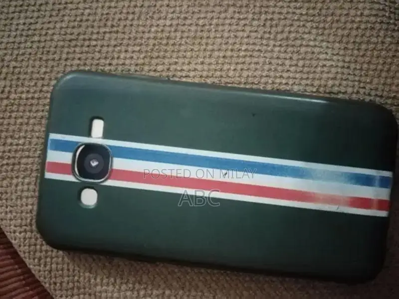 2 off set Motorola and samsung