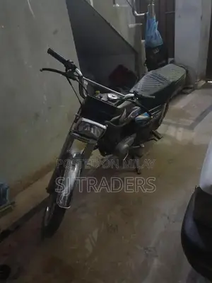 Photo - CG 125 Sealed Engine Motorcycle - Low Mileage 2022 Model