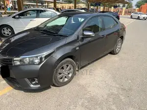 Toyota Corolla Altis Automatic Sedan 2016 Excellent Condition