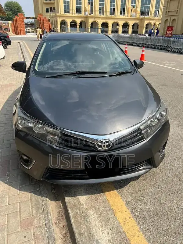 Toyota Corolla Altis Automatic Sedan 2016 Excellent Condition