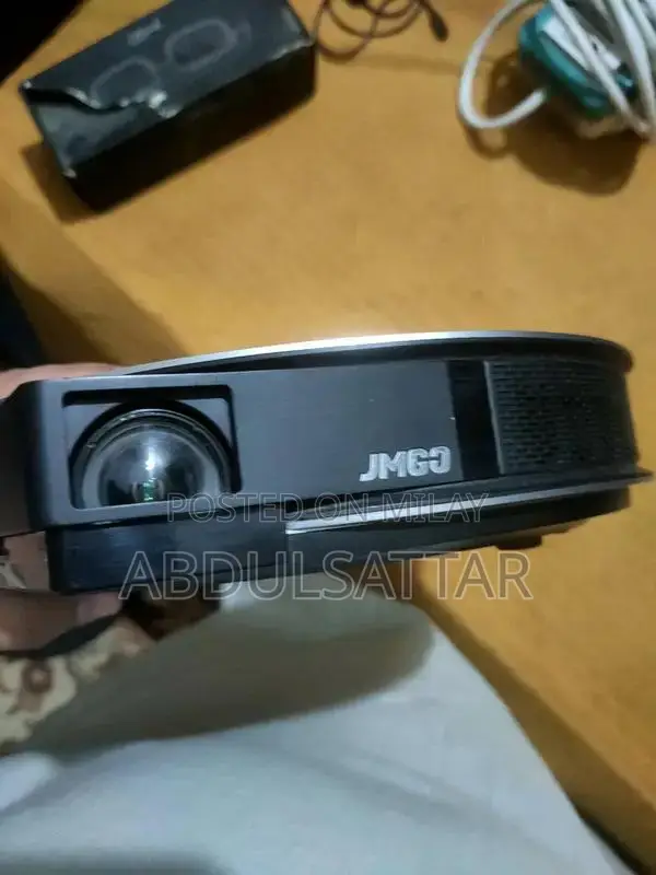 JMGO G3 3D and full hd Chinese compony projector