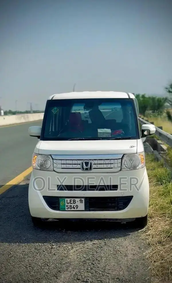 Honda nbox white color