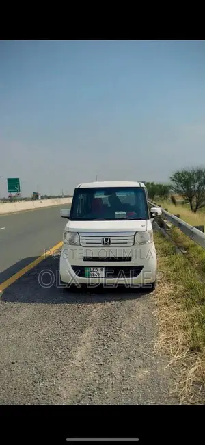 Honda nbox white color