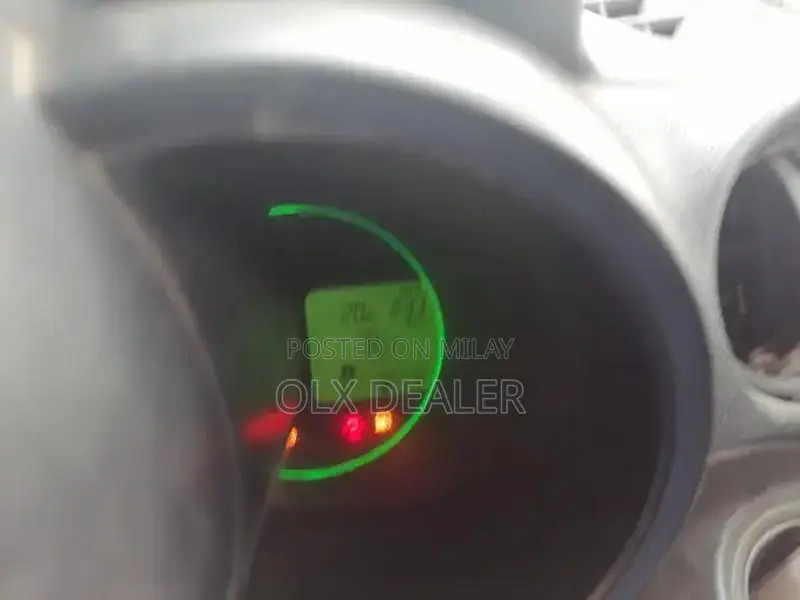 Honda nbox white color