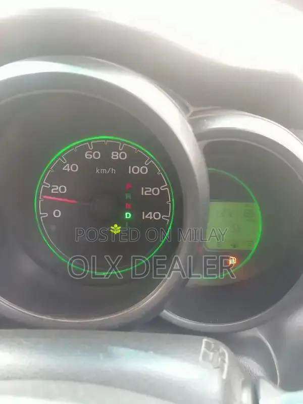 Honda nbox white color