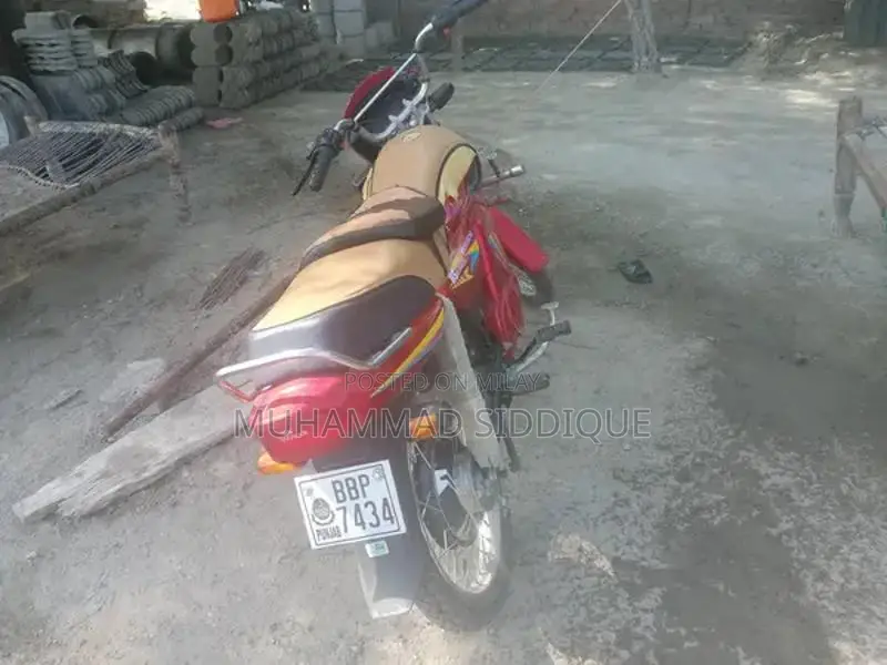 High-Performance V8 Motorcycle