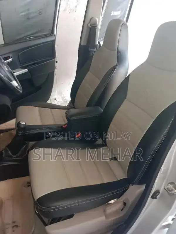 Suzuki Wagon R Silver Sedan Compact Car