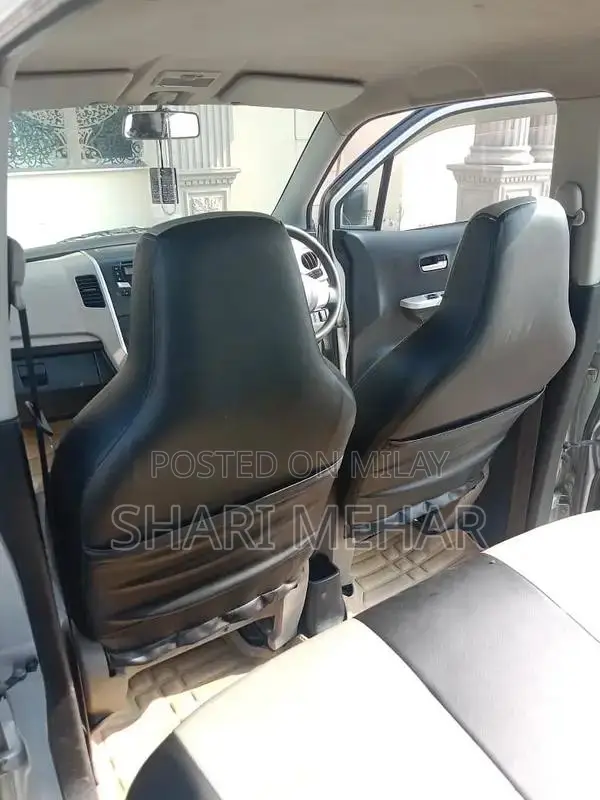 Suzuki Wagon R Silver Sedan Compact Car