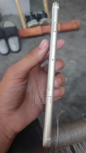 Compact 64GB Mobile Device with High Battery Health