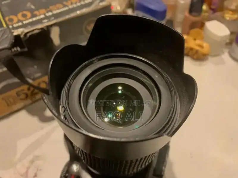 Nikon D5200 for sale