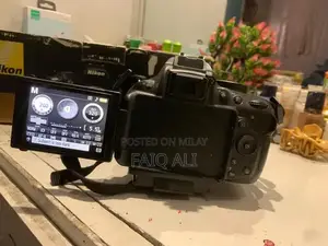 Nikon D5200 for sale