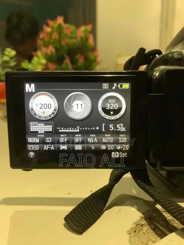 Nikon D5200 for sale