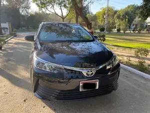 Corolla Gli Officer Owned