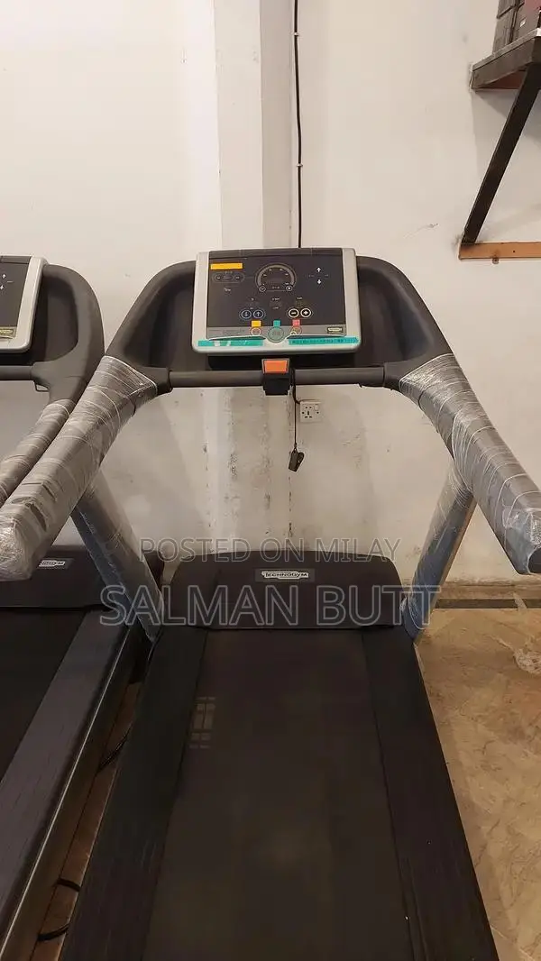 Commercial Life Fitness Treadmill for Gym and Fitness Centers