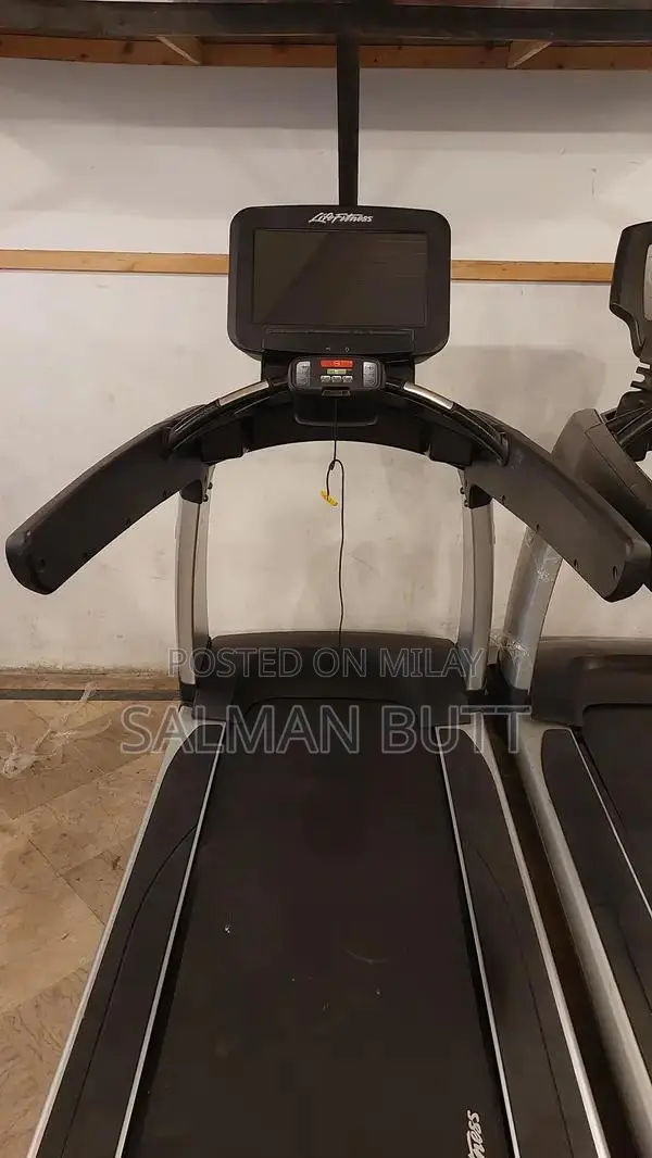Commercial Life Fitness Treadmill for Gym and Fitness Centers