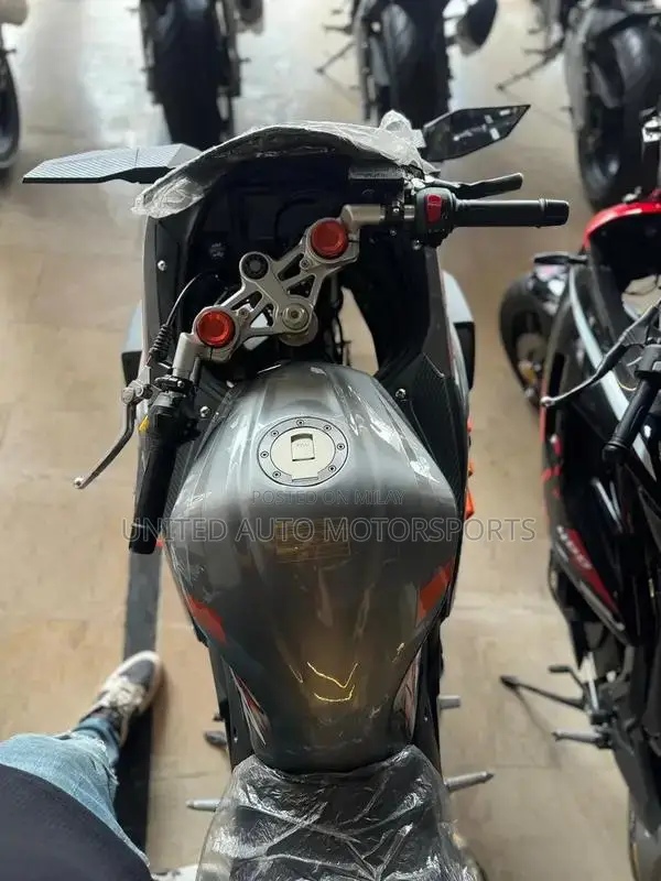 Ducati 400cc GT Motorcycle - 2025 Edition with Advanced Features