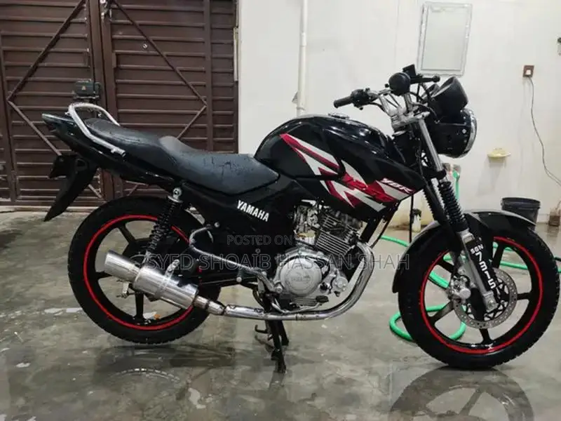 Yamaha YBR 125 Motorcycle - Fuel Efficient Commuter Bike