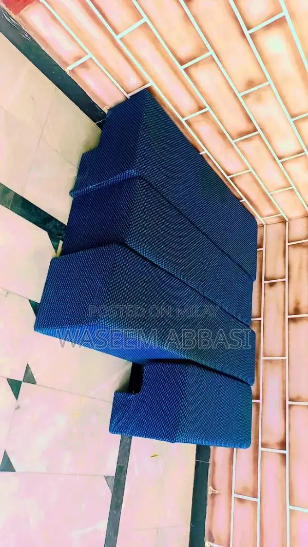 Suzuki Bolan Car Seats - Lightly Used, Excellent Condition