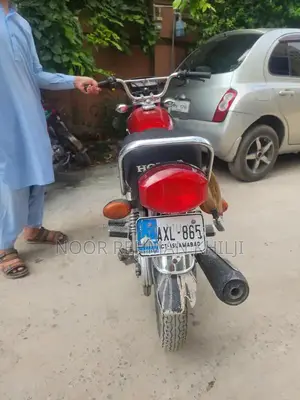 2019 Honda 125cc Motorcycle, Excellent Condition, Low Mileage