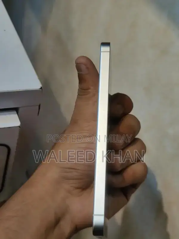 Samsung Galaxy S24 Smartphone - 8GB RAM, 128GB Storage