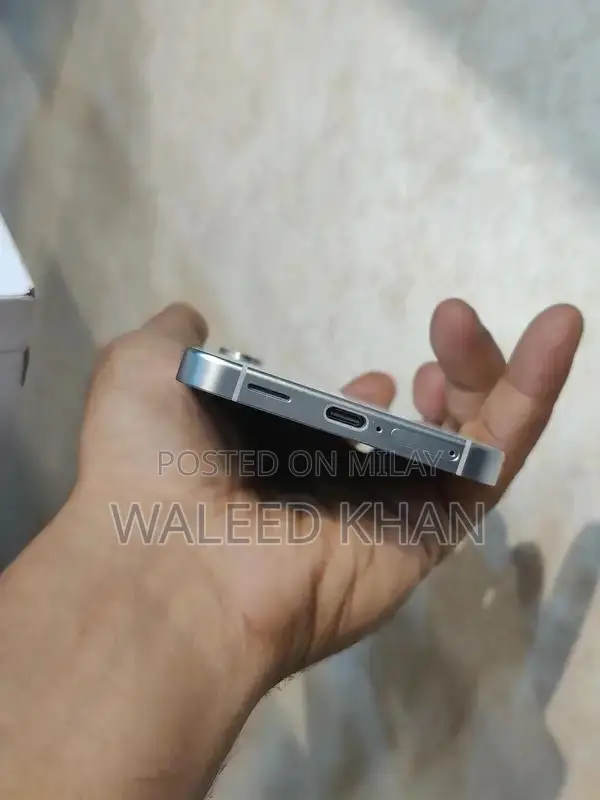 Samsung Galaxy S24 Smartphone - 8GB RAM, 128GB Storage