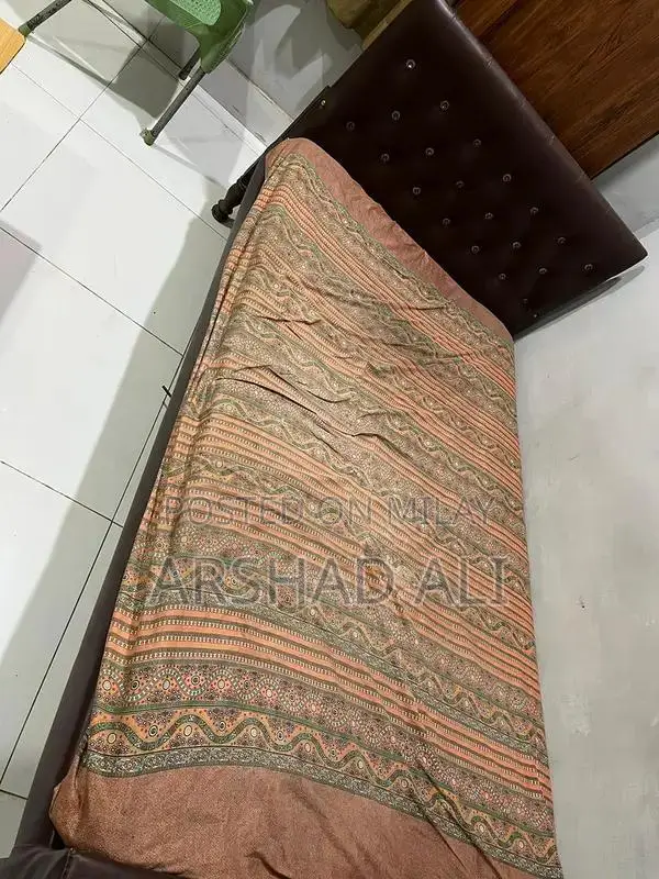 5 seter set and 1 bed single