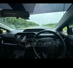 Toyota Aqua GS Hybrid Compact Hatchback 2016 Import