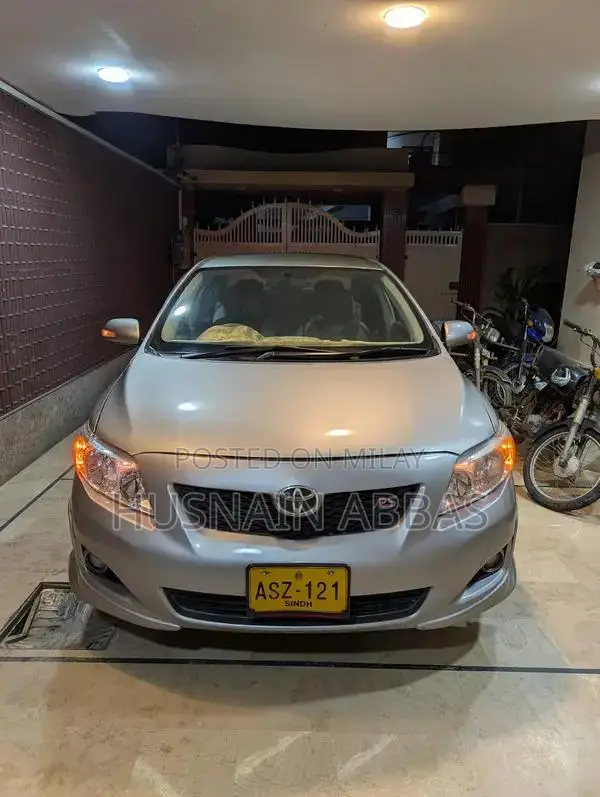 Toyota Corolla 1.3 VVTi Sedan - Efficient Compact Car