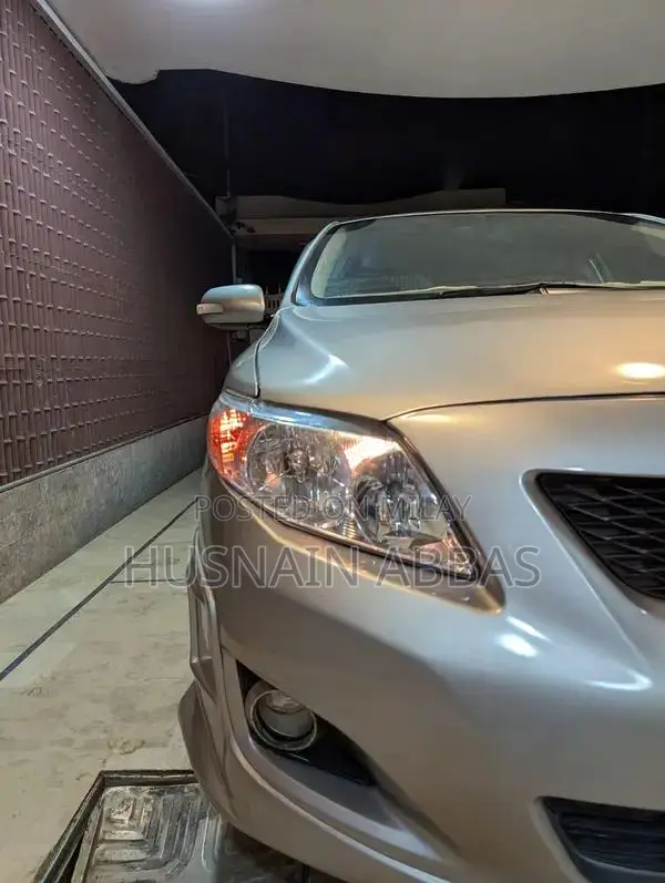 Toyota Corolla 1.3 VVTi Sedan - Efficient Compact Car