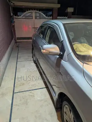 Toyota Corolla 1.3 VVTi Sedan - Efficient Compact Car