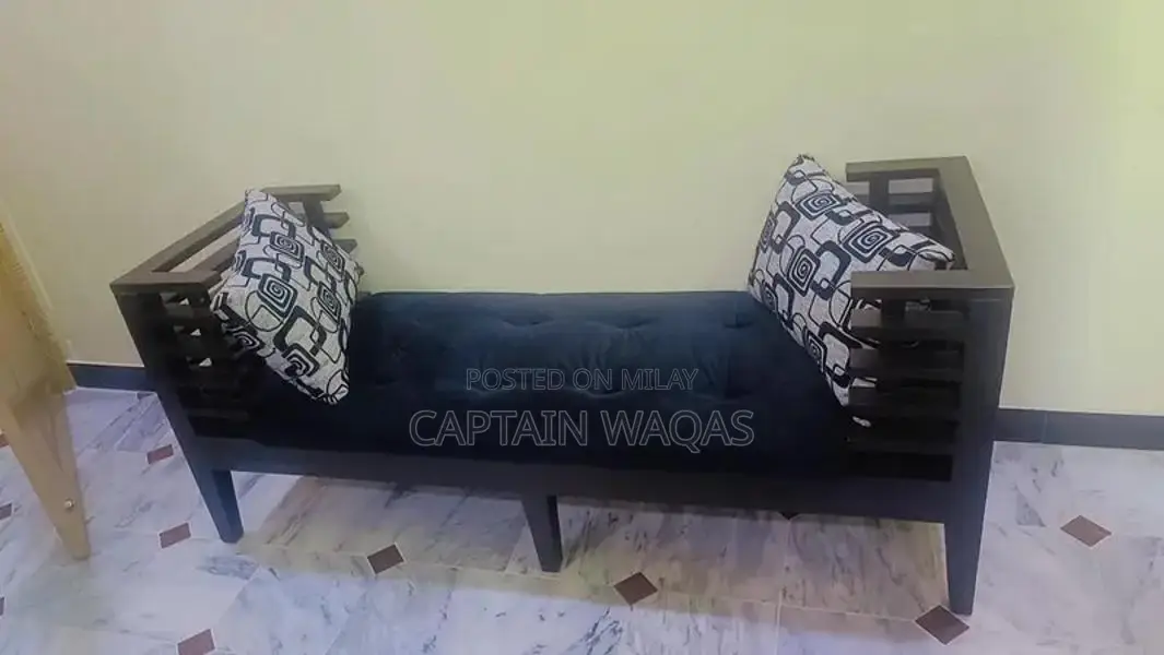 Wooden Daybed Settee - Classic Wood Sofa Bench