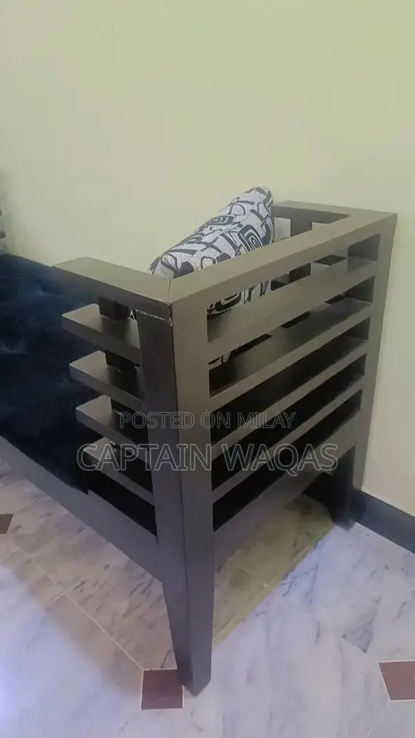 Wooden Daybed Settee - Classic Wood Sofa Bench