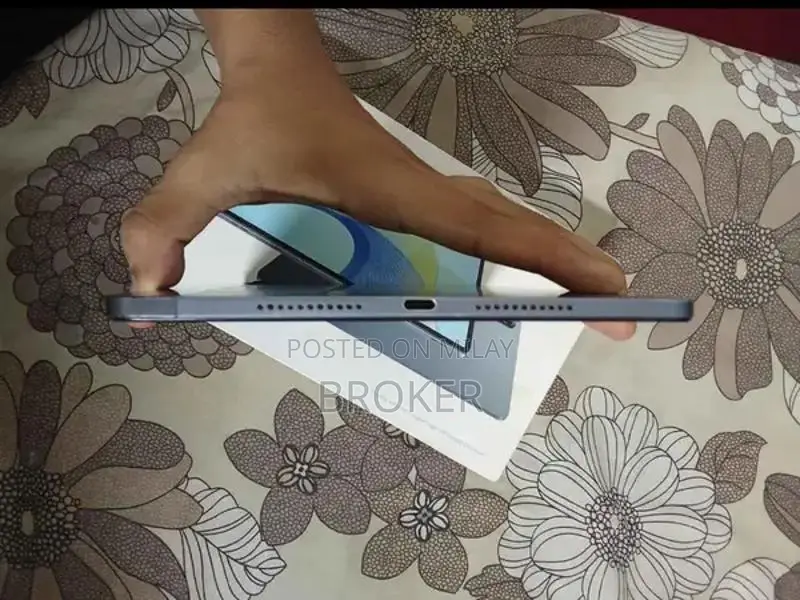 Honor Pad X9 Gaming Tablet with Glass Protection Option