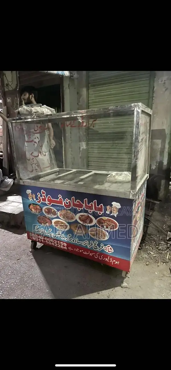 Large Steel Food Counter with 6 Dishes and Built-in Stove
