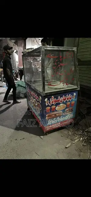 Large Steel Food Counter with 6 Dishes and Built-in Stove