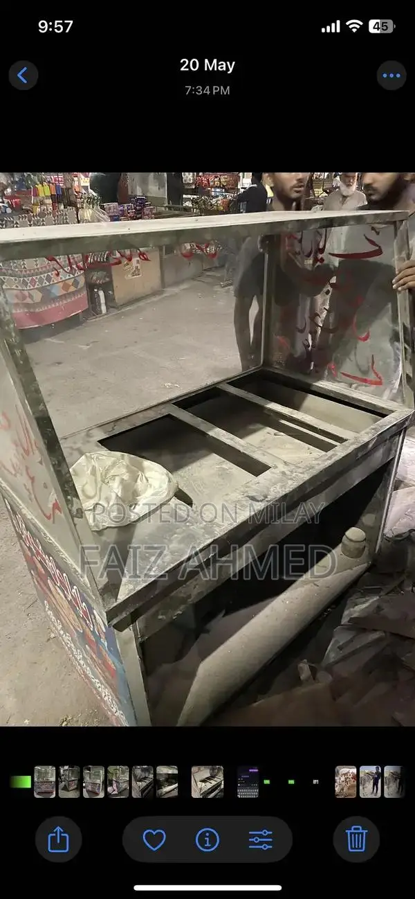 Large Steel Food Counter with 6 Dishes and Built-in Stove