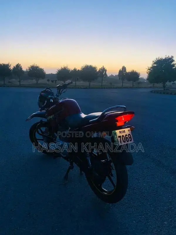 Yamaha YBR G 2019 red