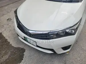 Toyota Corolla XLI 2014/15 - Well-Maintained Sedan