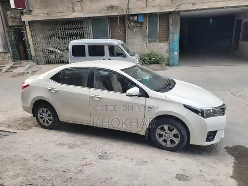 Toyota Corolla XLI 2014/15 - Well-Maintained Sedan
