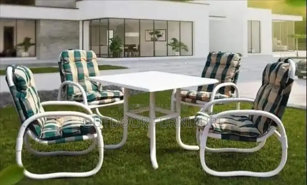 Outdoor Rattan Garden Furniture Set - Chairs, Tables, Umbrellas